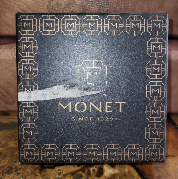 Monet necklace and earrings - Picture 2 of 6